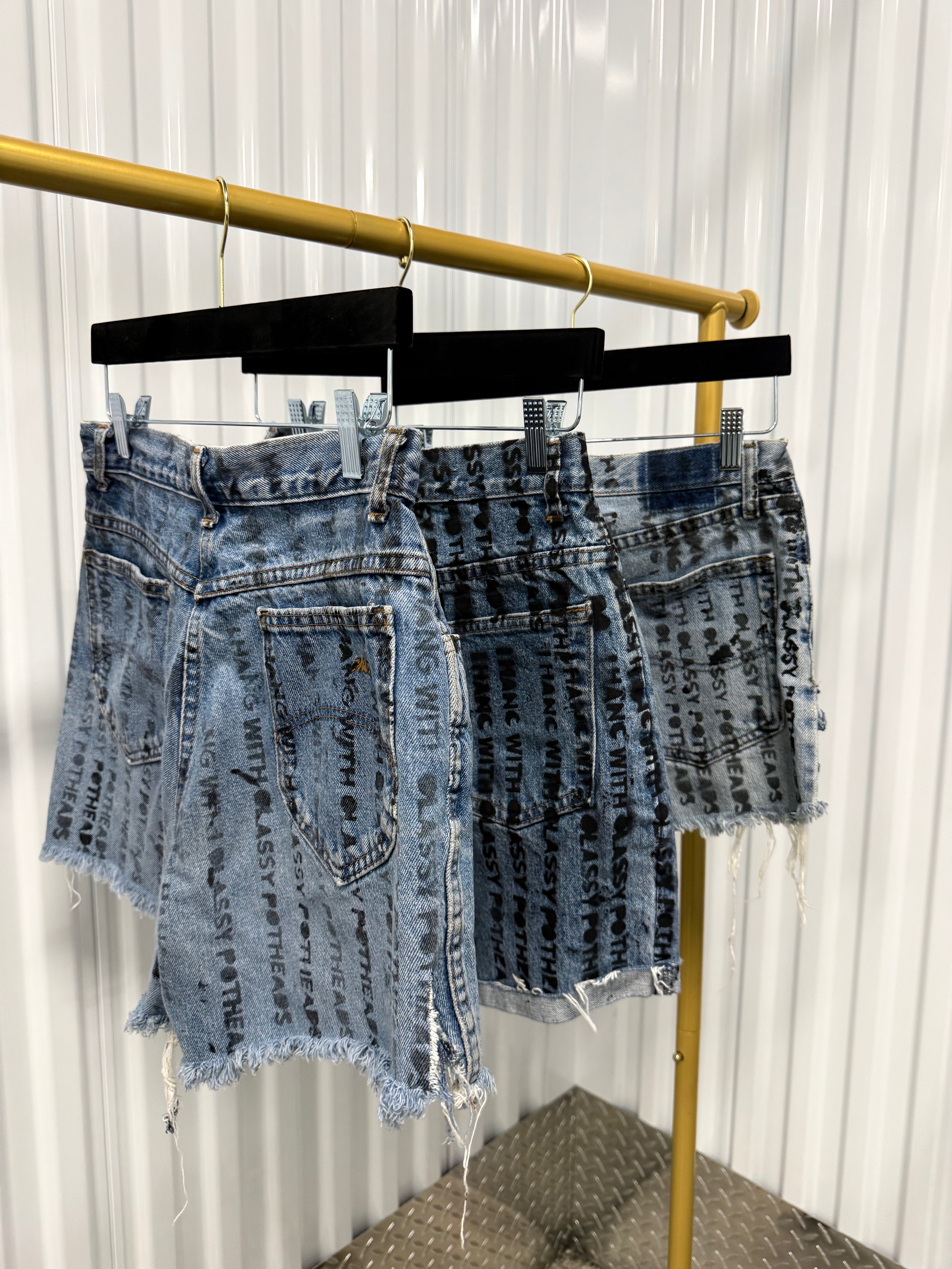 I hang with classy pothead denim shorts Size 4 001
